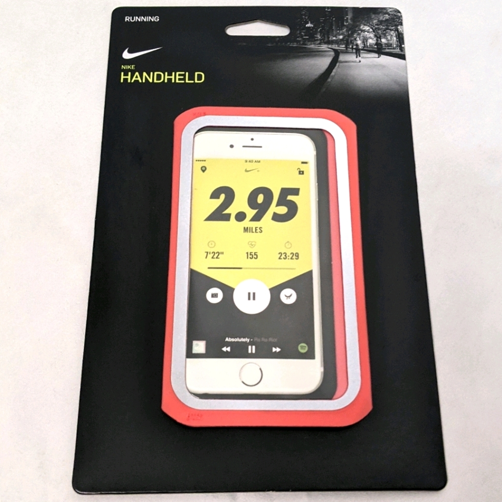 NWT ~ NIKE Handheld Phone Case